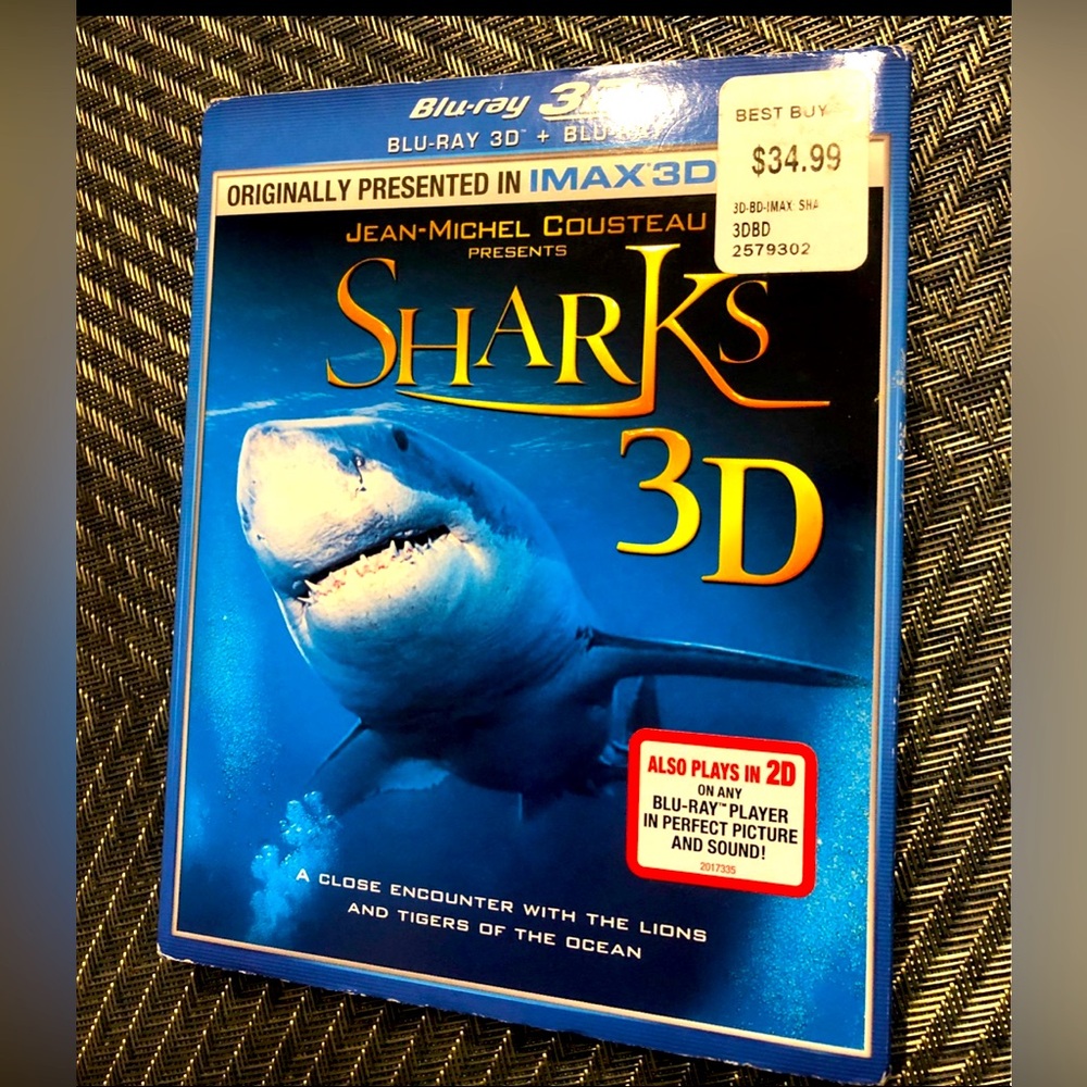IMAX Theaters High definition 3-D Blu-Ray Sharks 2005 DVD 
Excellent condition